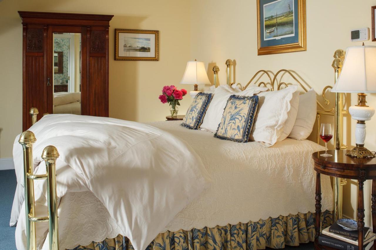 Inn At Warner Hall Gloucester Ngoại thất bức ảnh