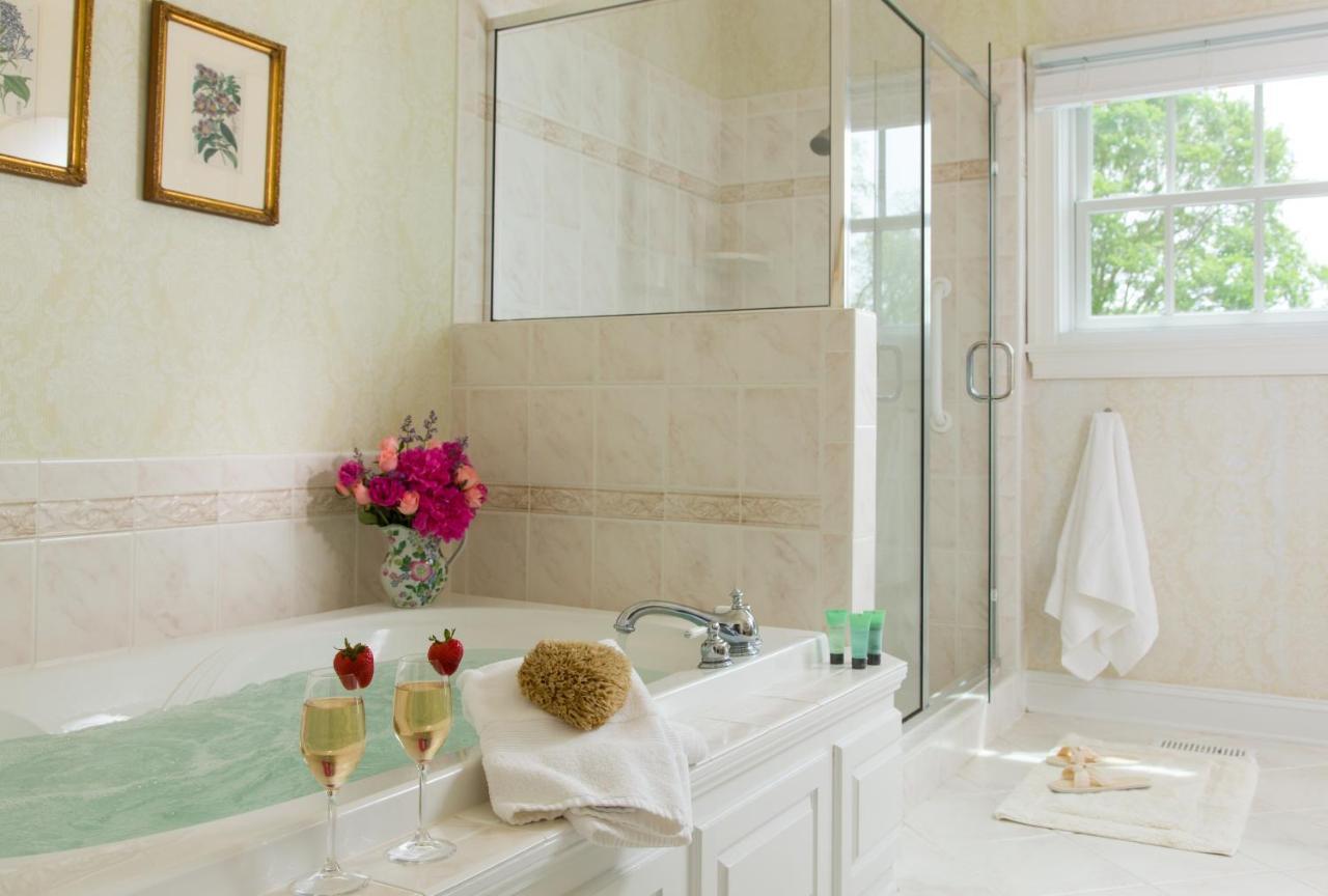 Inn At Warner Hall Gloucester Ngoại thất bức ảnh