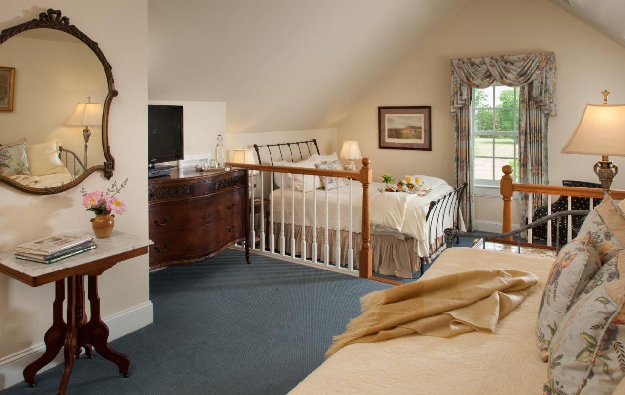 Inn At Warner Hall Gloucester Ngoại thất bức ảnh