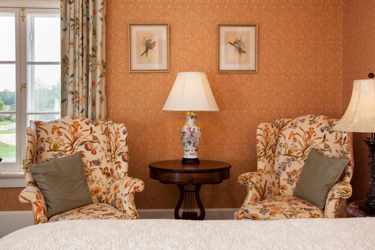 Inn At Warner Hall Gloucester Ngoại thất bức ảnh